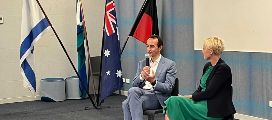 Senator Dave Sharma visits King David